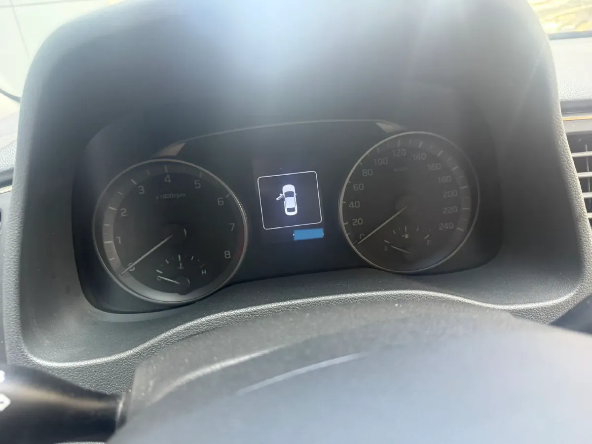 2016 Hyundai Elantra 1.6L 130HP L4 6AT,autocango,china used car exporter,china ev exporter,chinese used car exporter,chinese used ev exporter