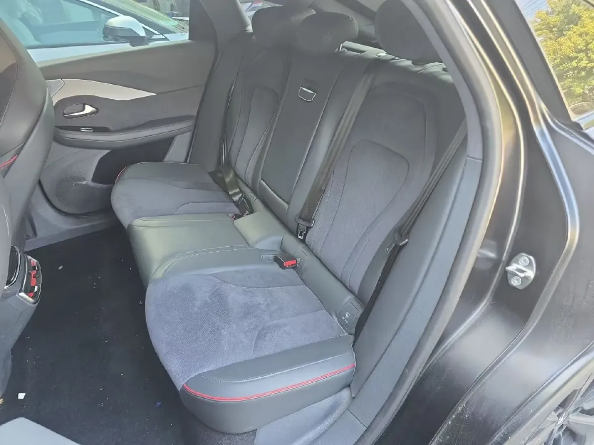 2022 ARCFOX αS BEV 74.5KWH,autocango,china used car exporter,china ev exporter,chinese used car exporter,chinese used ev exporter