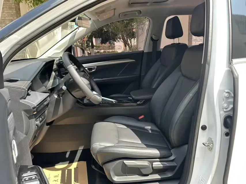 2021 WuLing XingChen 1.5T 147HP L4 CVT,autocango,china used car exporter,china ev exporter,chinese used car exporter,chinese used ev exporter