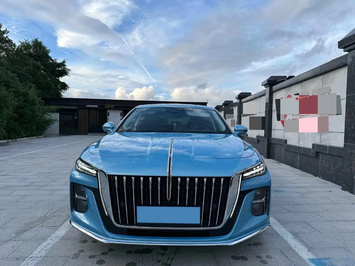 2023 HongQi H5 2.0T 224HP L4 8AT,autocango,china used car exporter,china ev exporter,chinese used car exporter,chinese used ev exporter