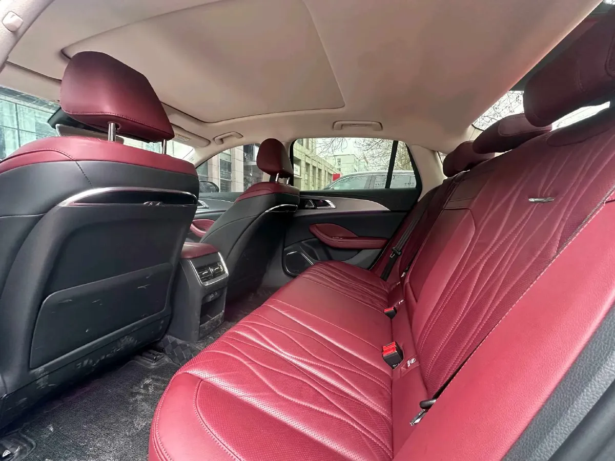 2023 HongQi H5 2.0T 224HP L4 8AT,autocango,china used car exporter,china ev exporter,chinese used car exporter,chinese used ev exporter