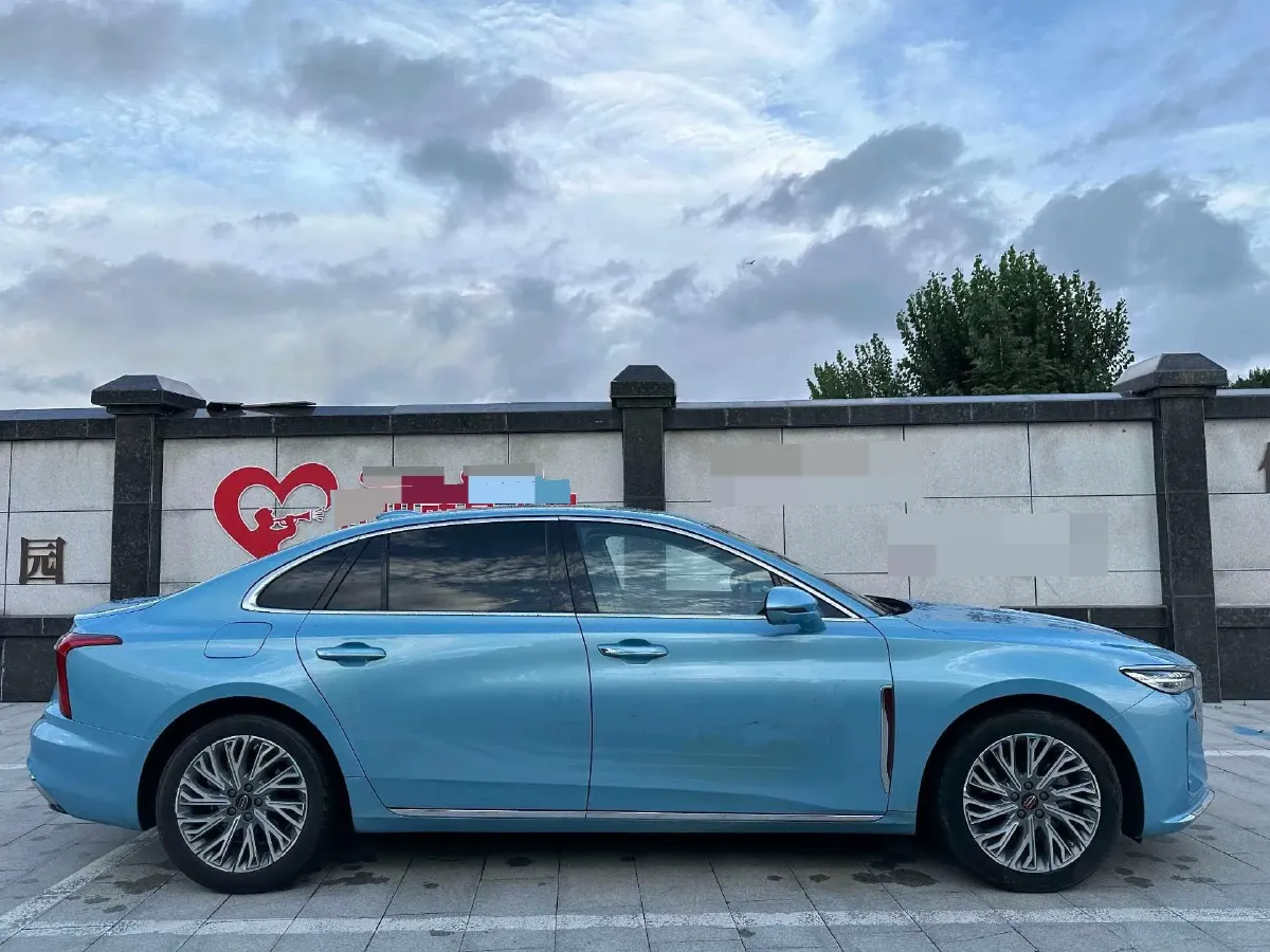 2023 HongQi H5 2.0T 224HP L4 8AT,autocango,china used car exporter,china ev exporter,chinese used car exporter,chinese used ev exporter