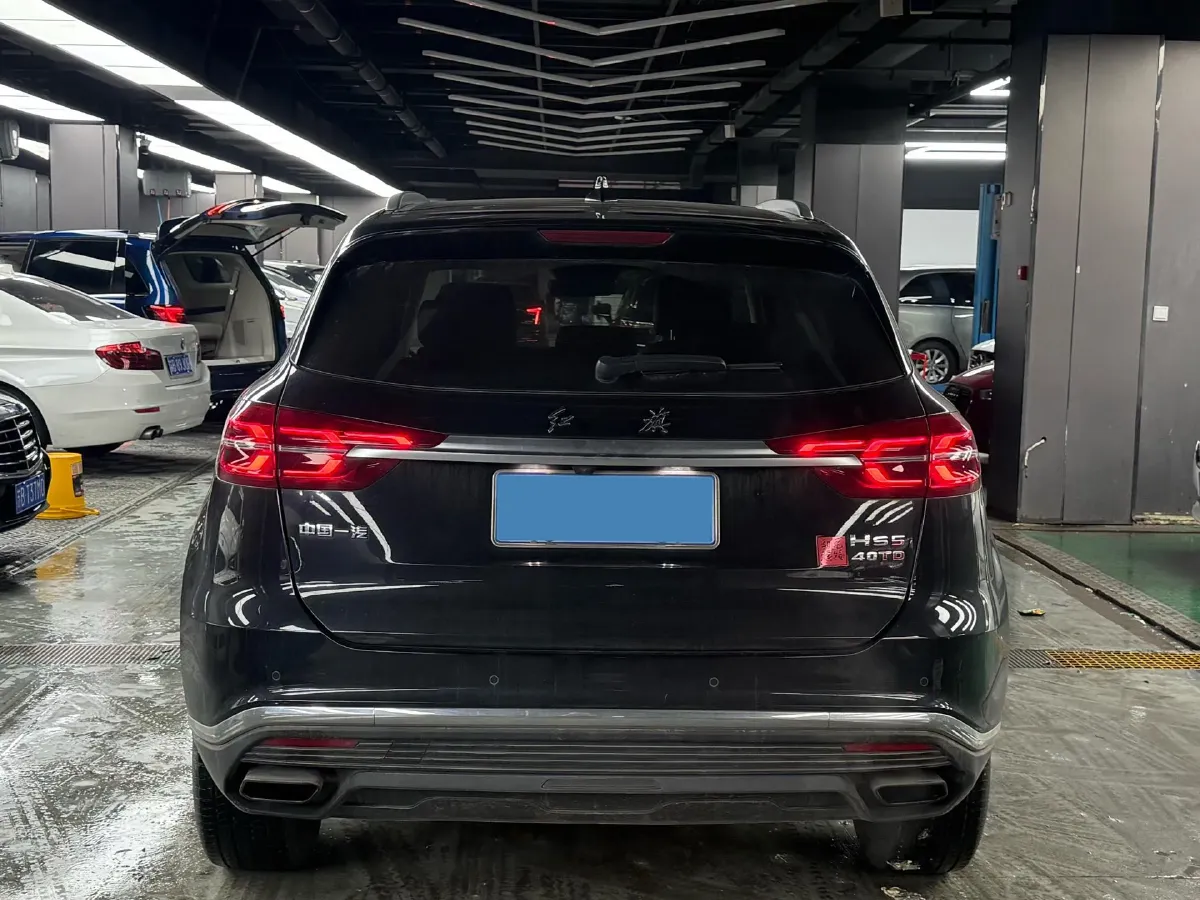 2022 HongQi HS5 2.0T 224HP L4 6AT,autocango,china used car exporter,china ev exporter,chinese used car exporter,chinese used ev exporter