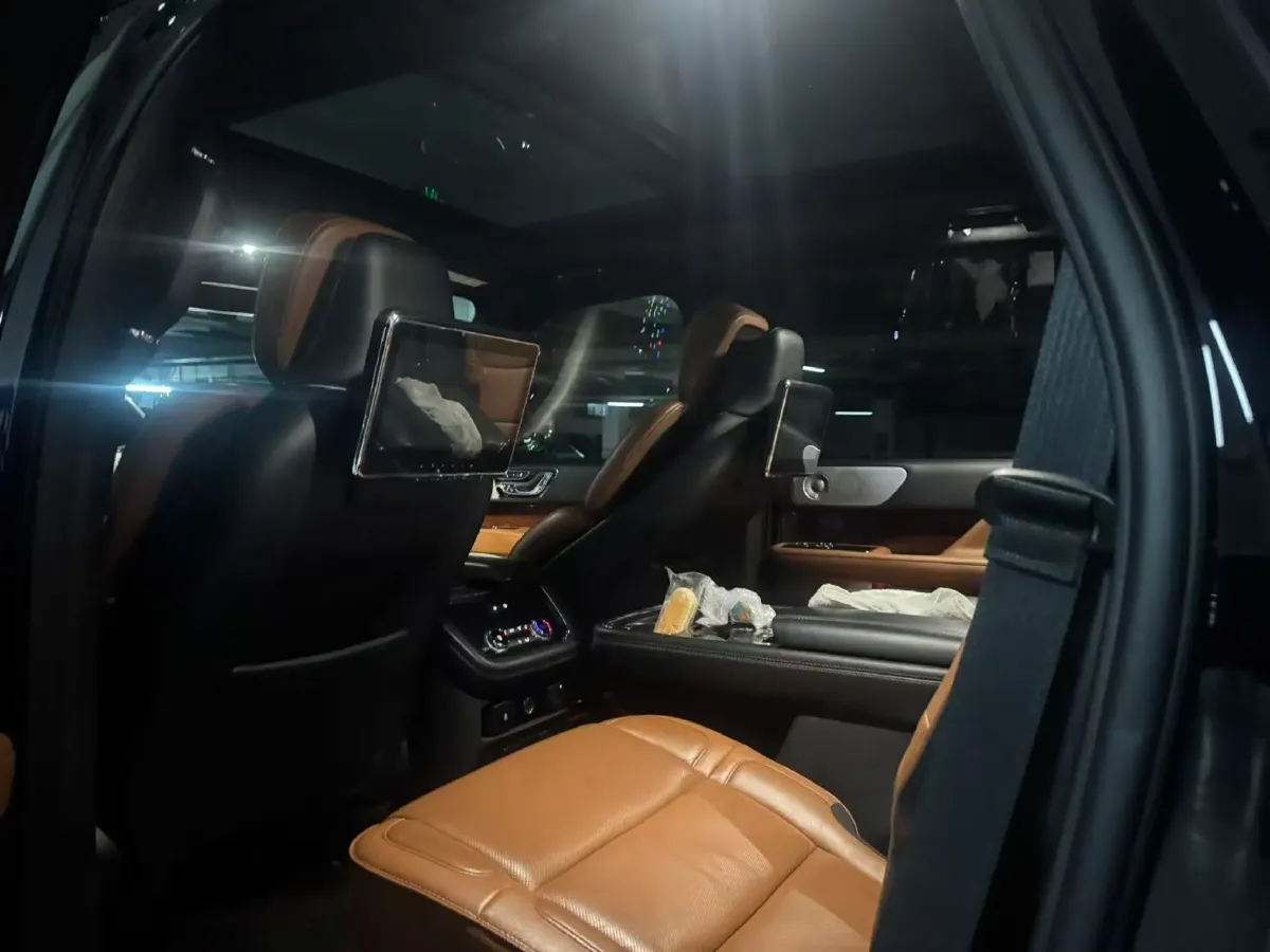 2018 Lincoln Navigator 3.5T 415HP V6 10AT,autocango,china used car exporter,china ev exporter,chinese used car exporter,chinese used ev exporter