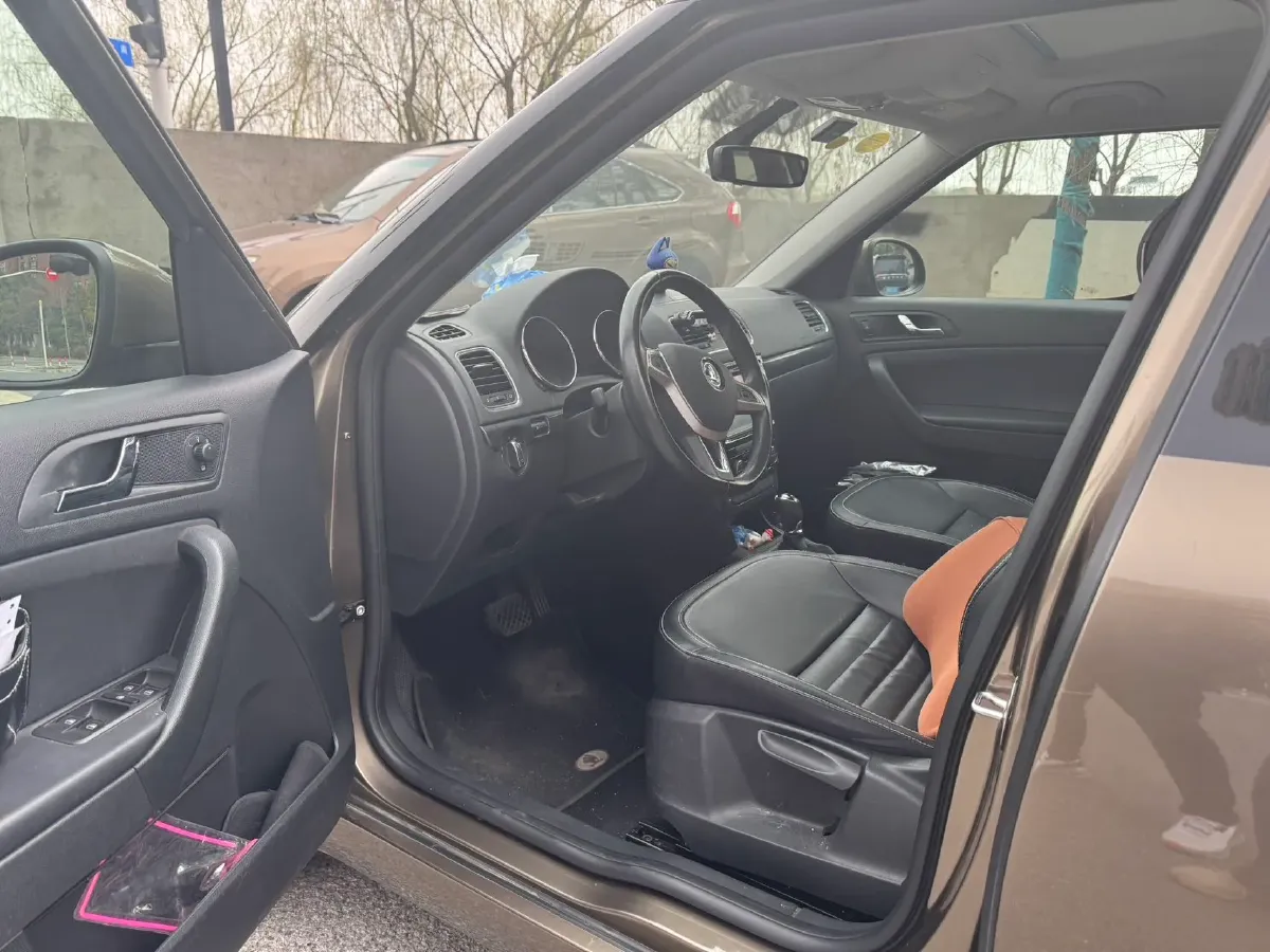 2017 Skoda Yeti 1.4T 150HP L4 7DCT,autocango,china used car exporter,china ev exporter,chinese used car exporter,chinese used ev exporter