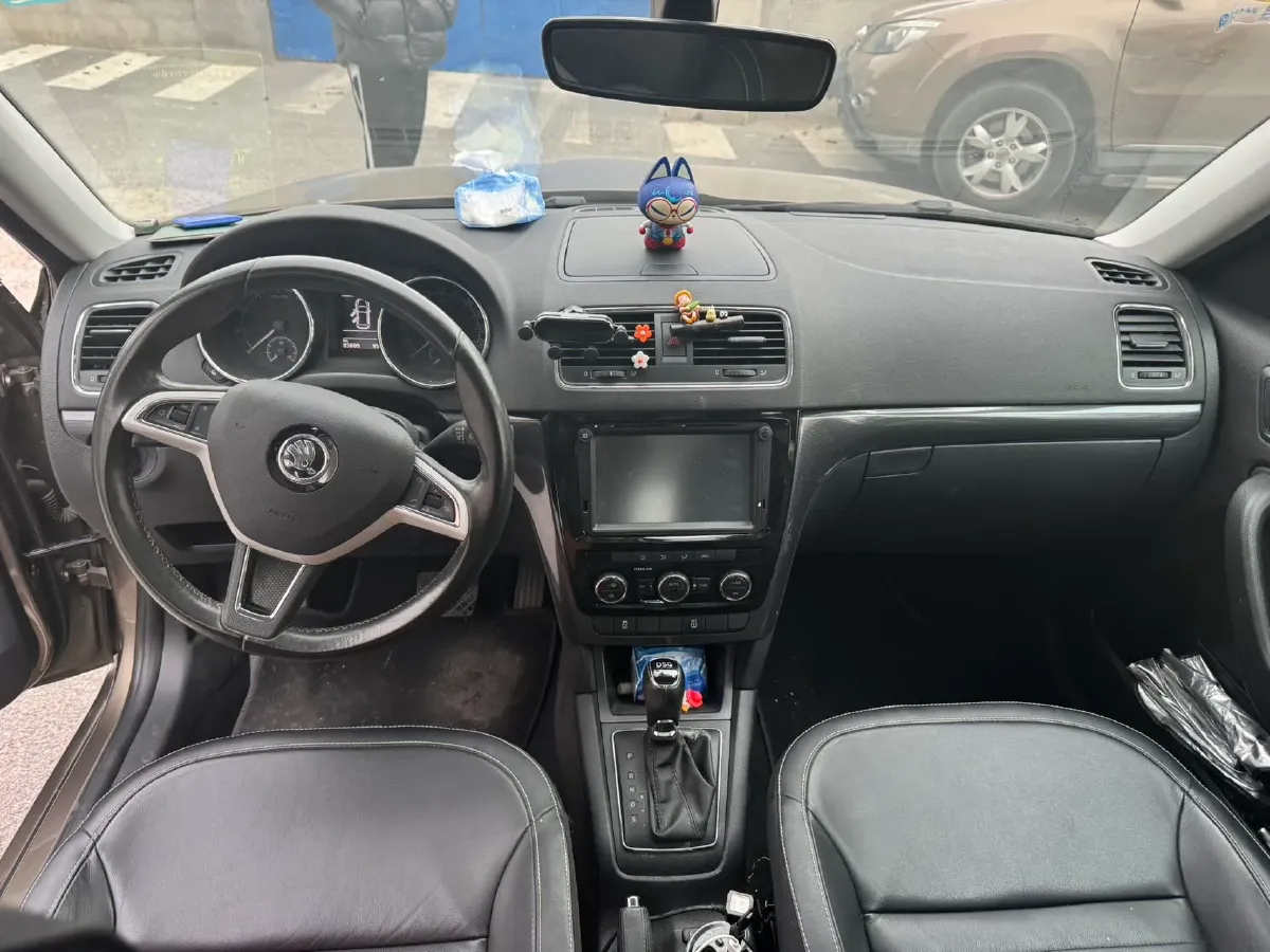 2017 Skoda Yeti 1.4T 150HP L4 7DCT,autocango,china used car exporter,china ev exporter,chinese used car exporter,chinese used ev exporter