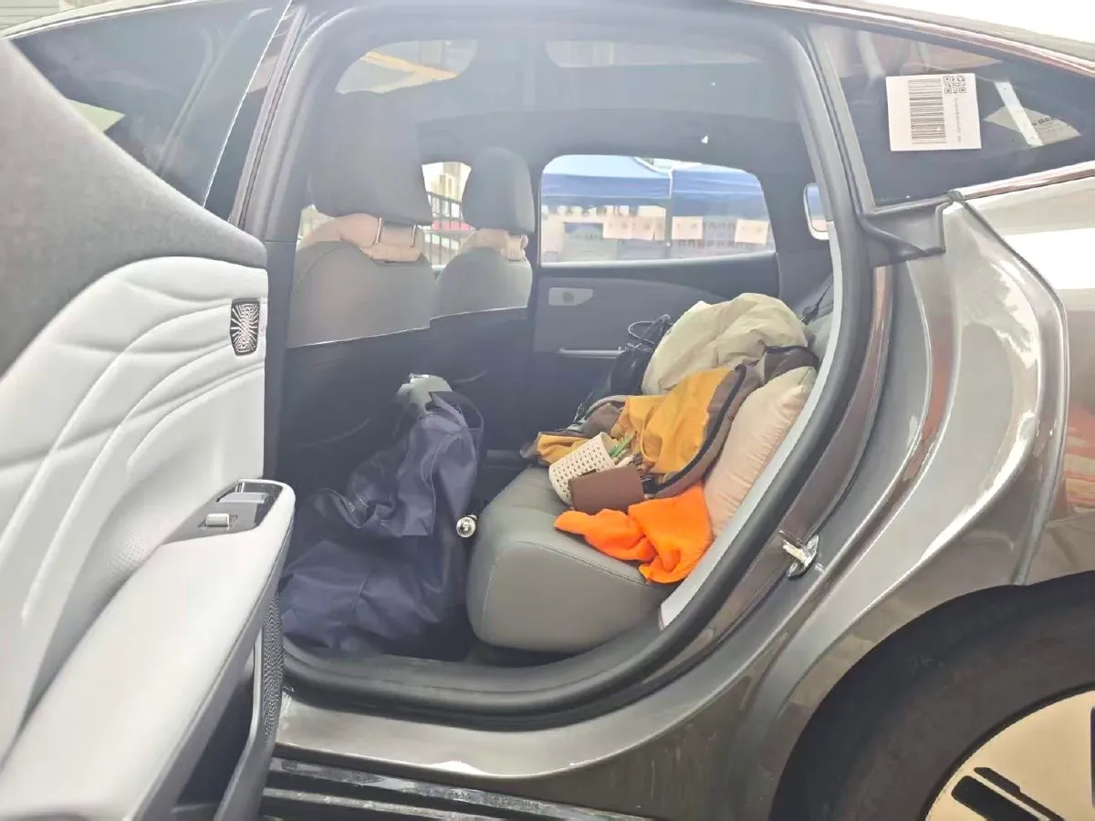 2024 Geely Galaxy E8 BEV 62KWH,autocango,china used car exporter,china ev exporter,chinese used car exporter,chinese used ev exporter