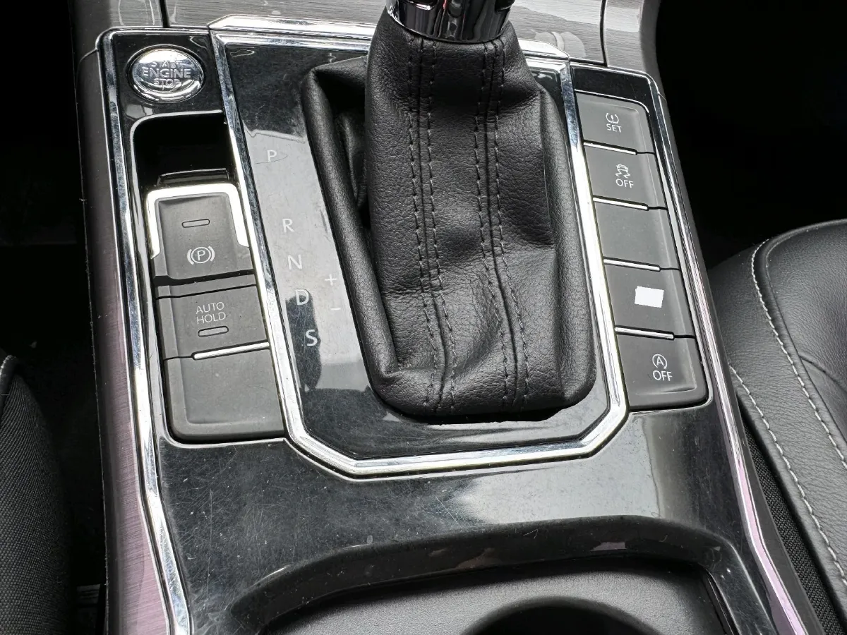 2016 Volkswagen Passat 1.8T 180HP L4 7DCT,autocango,china used car exporter,china ev exporter,chinese used car exporter,chinese used ev exporter