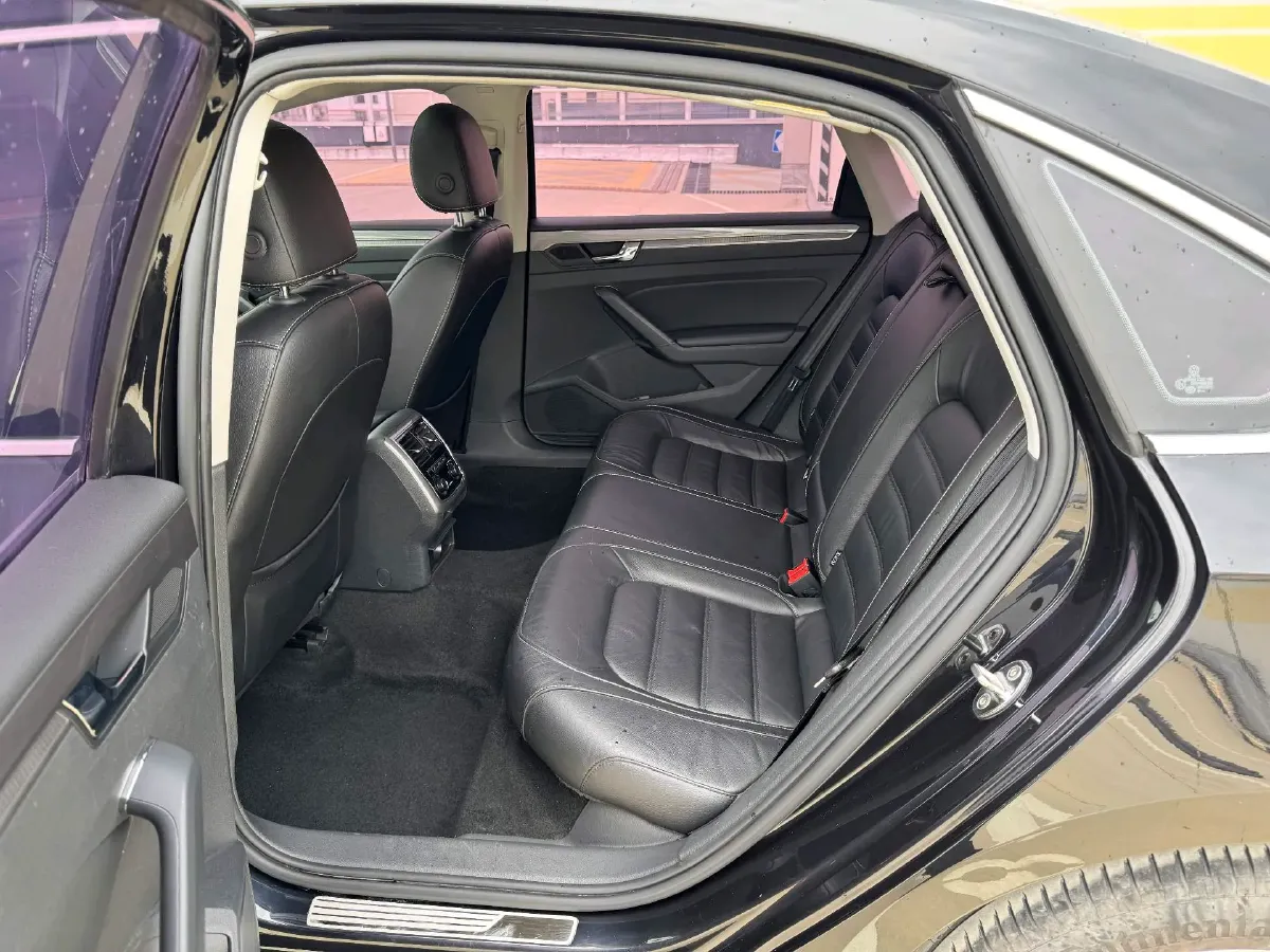 2016 Volkswagen Passat 1.8T 180HP L4 7DCT,autocango,china used car exporter,china ev exporter,chinese used car exporter,chinese used ev exporter