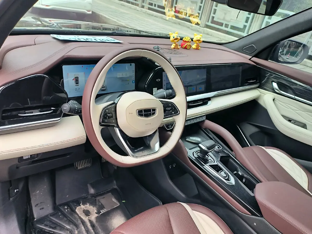 2021 Geely Monjaro 2.0T 218HP L4 7DCT,autocango,china used car exporter,china ev exporter,chinese used car exporter,chinese used ev exporter