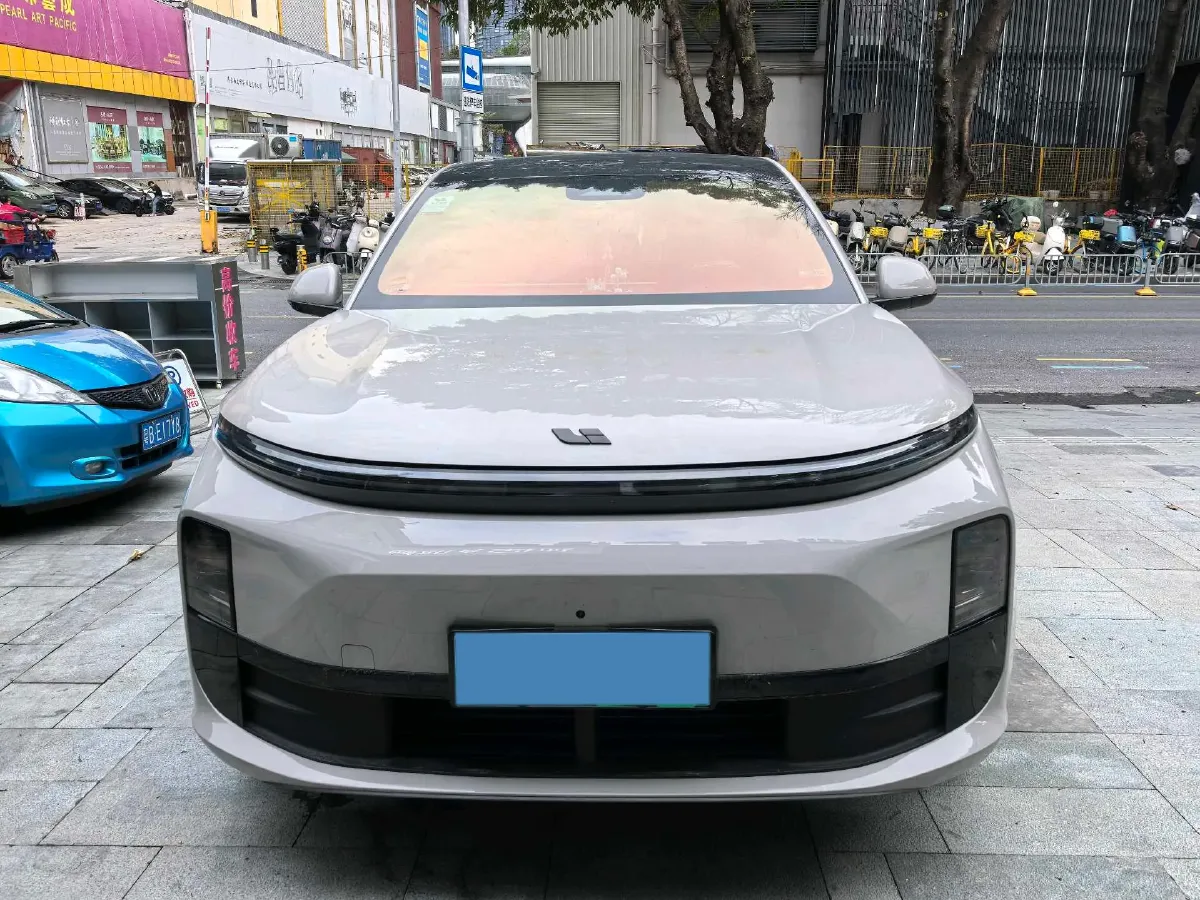 2024 Li L6 Range Extended 154HP L4 REEV 36.8KWH,autocango,china used car exporter,china ev exporter,chinese used car exporter,chinese used ev exporter