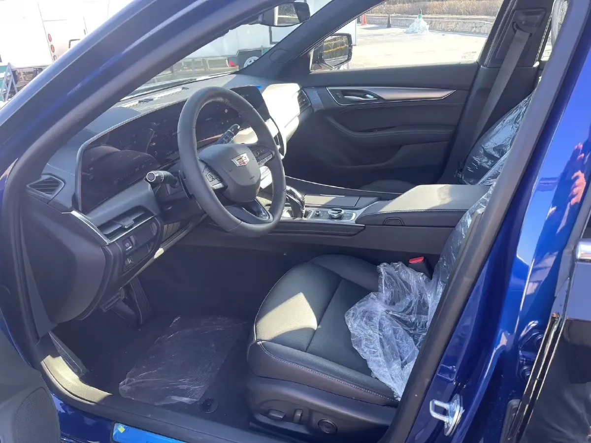 2024 Cadillac CT5 2.0T 237HP L4 10AT,autocango,china used car exporter,china ev exporter,chinese used car exporter,chinese used ev exporter