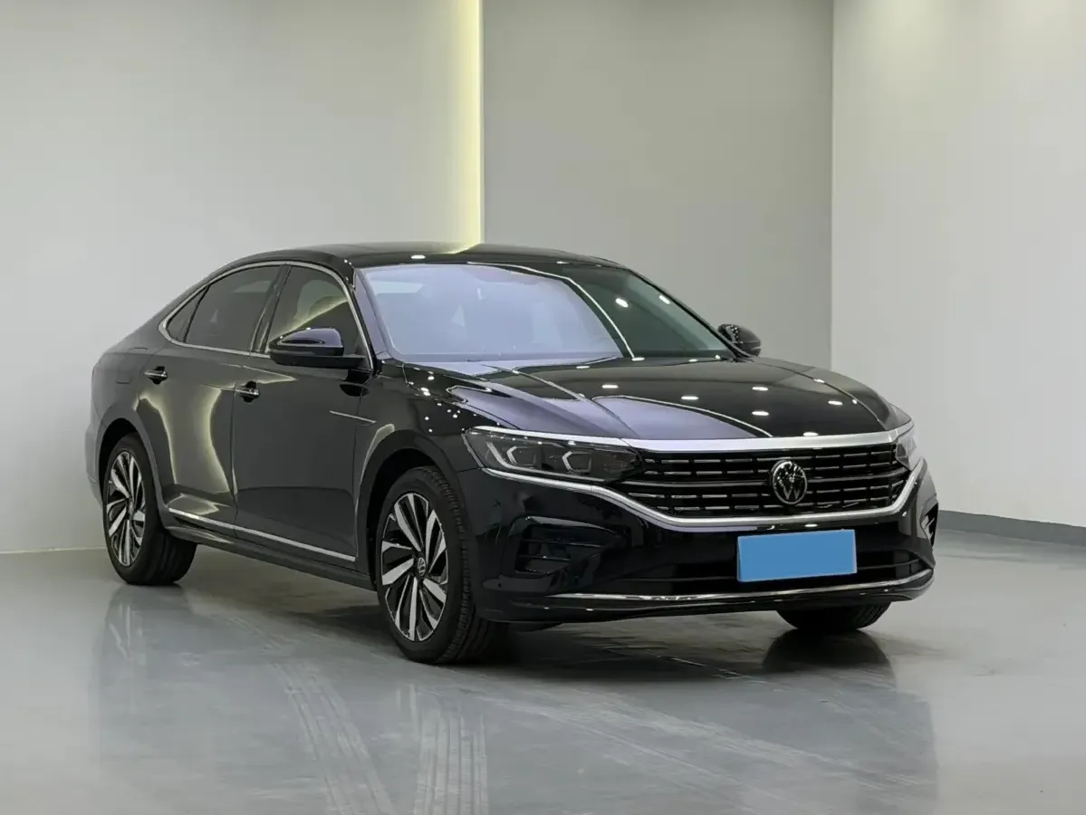 2024 Volkswagen Passat 2.0T 220HP L4 7DCT,autocango,china used car exporter,china ev exporter,chinese used car exporter,chinese used ev exporter