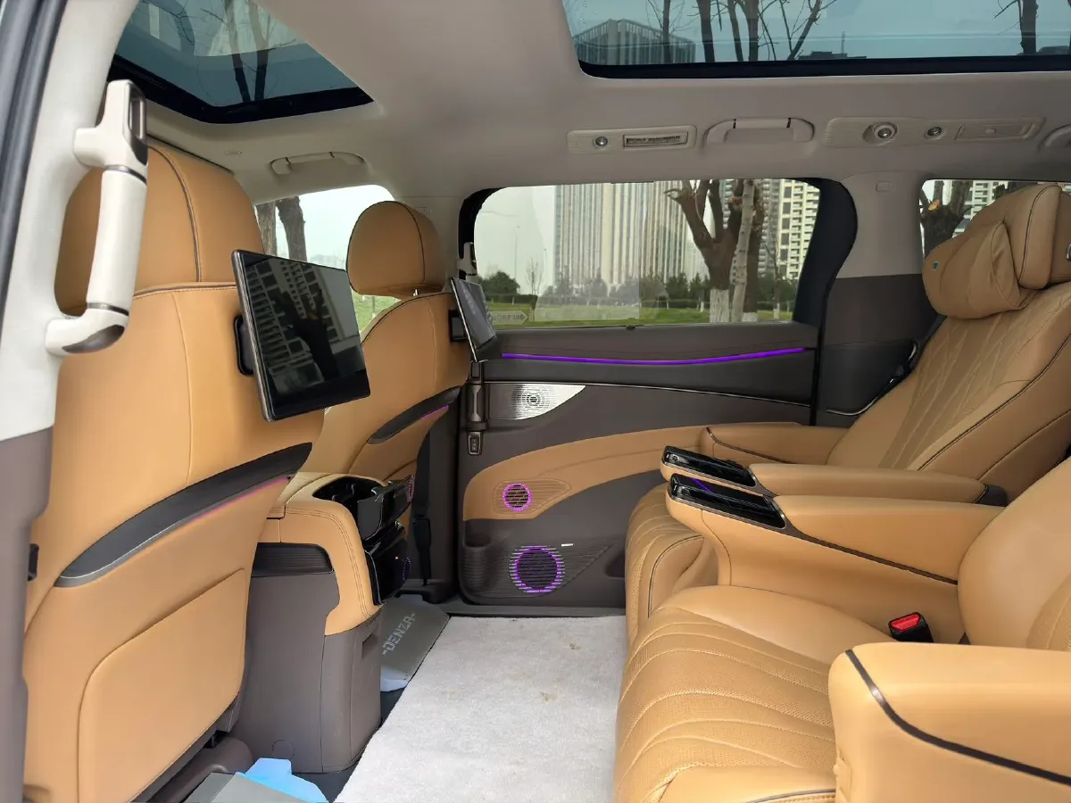 2022 Mercedes-Benz GLC Class 2.0T 197HP L4 9AT,autocango,china used car exporter,china ev exporter,chinese used car exporter,chinese used ev exporter