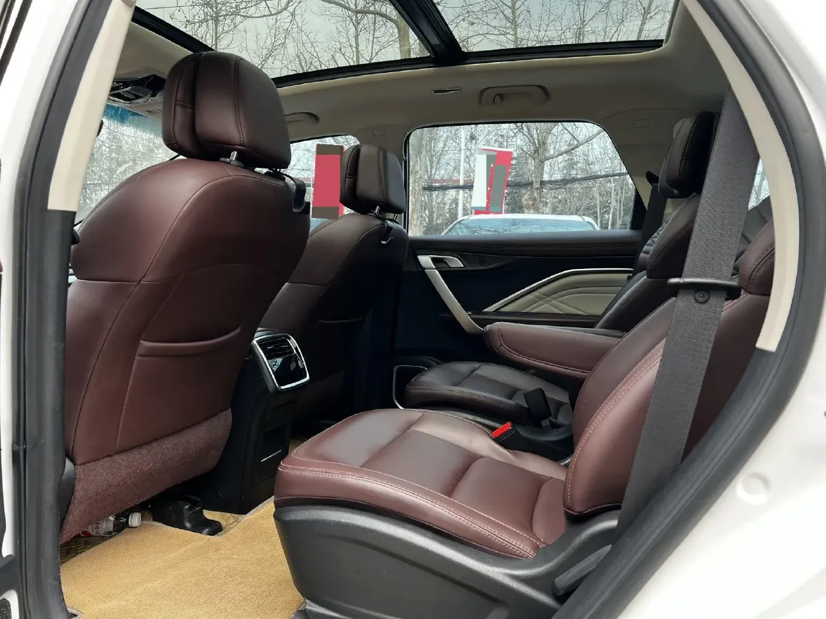 2022 Geely JiaJi 1.8T 184HP L4 7DCT,autocango,china used car exporter,china ev exporter,chinese used car exporter,chinese used ev exporter