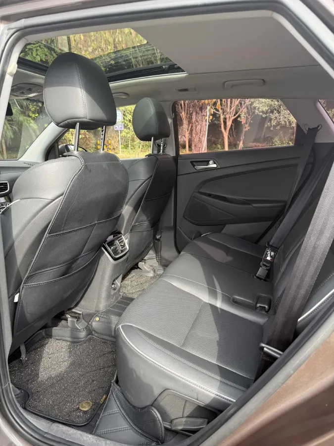 2019 Hyundai Tucson 1.6T 177HP L4 7DCT,autocango,china used car exporter,china ev exporter,chinese used car exporter,chinese used ev exporter