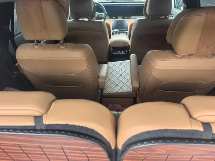 2020 Li ONE Range Extended 131HP REEV 40.5KWH,autocango,china used car exporter,china ev exporter,chinese used car exporter,chinese used ev exporter