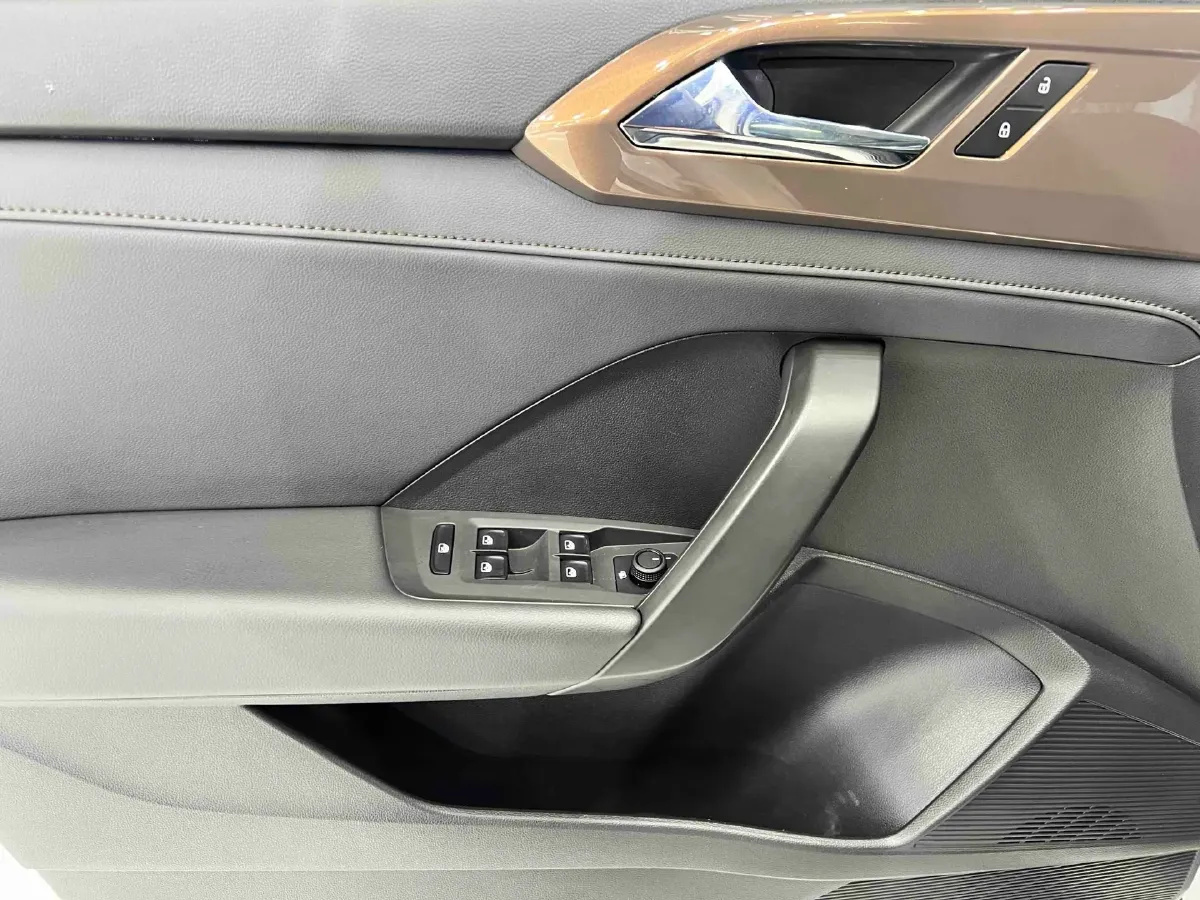 2022 Volkswagen Tharu 1.4T 150HP L4 7DCT,autocango,china used car exporter,china ev exporter,chinese used car exporter,chinese used ev exporter