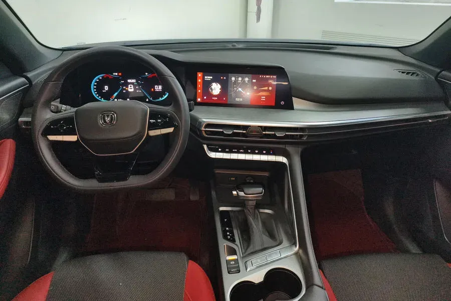 2023 ChangAn CS35 Plus 1.4T 160HP L4 7DCT,autocango,china used car exporter,china ev exporter,chinese used car exporter,chinese used ev exporter