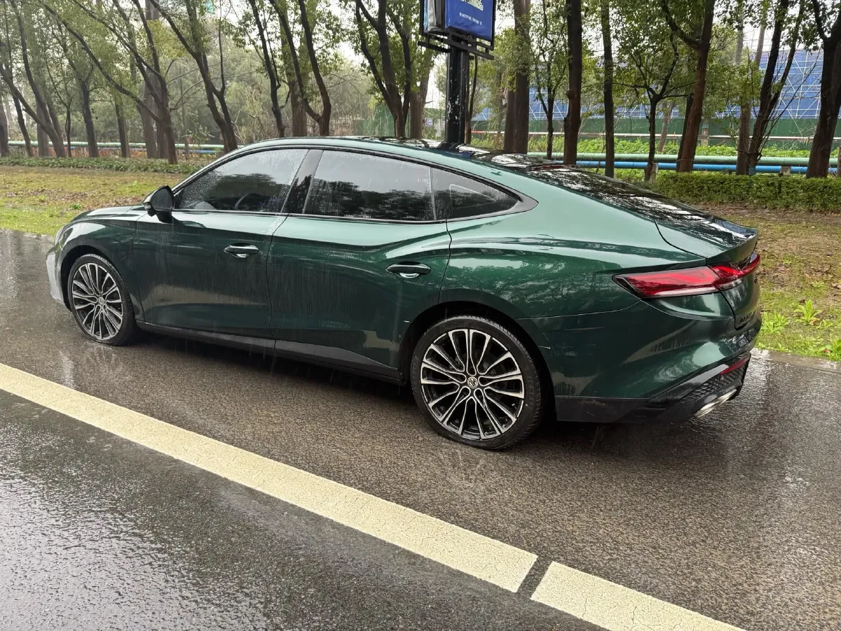 2023 MG 7 1.5T 188HP L4 7DCT,autocango,china used car exporter,china ev exporter,chinese used car exporter,chinese used ev exporter