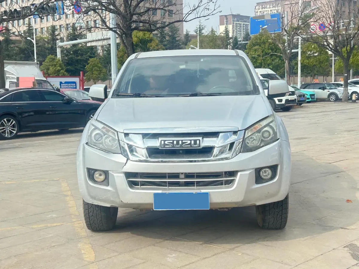 2020 Isuzu LingTuo 2.5T 150HP L4 6MT,autocango,china used car exporter,china ev exporter,chinese used car exporter,chinese used ev exporter