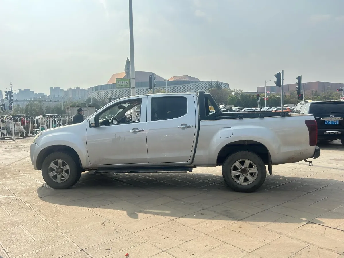 2020 Isuzu LingTuo 2.5T 150HP L4 6MT,autocango,china used car exporter,china ev exporter,chinese used car exporter,chinese used ev exporter