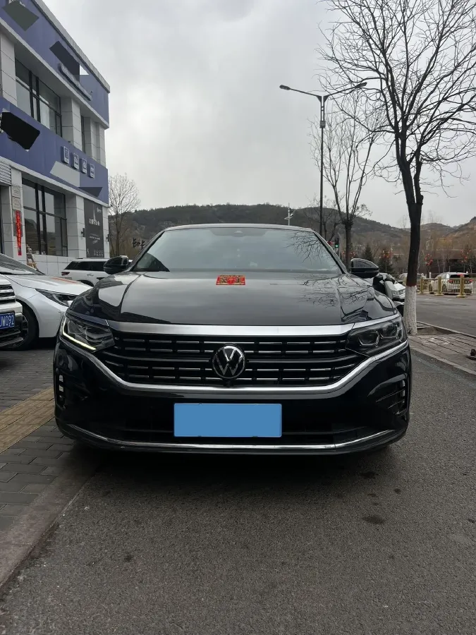 2022 Volkswagen Passat 2.0T 220HP L4 7DCT,autocango,china used car exporter,china ev exporter,chinese used car exporter,chinese used ev exporter