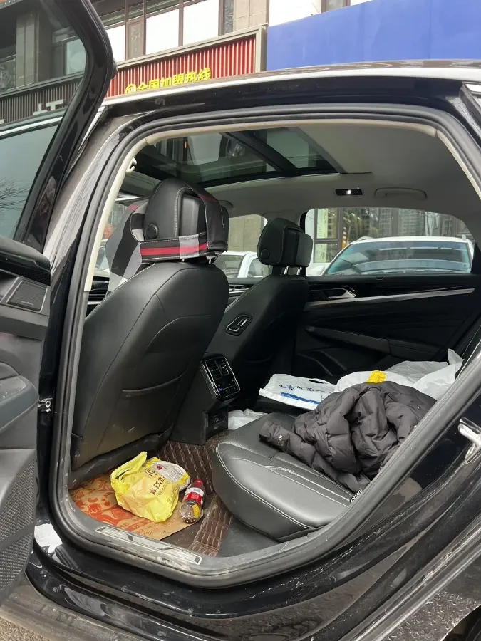 2022 Volkswagen Passat 2.0T 220HP L4 7DCT,autocango,china used car exporter,china ev exporter,chinese used car exporter,chinese used ev exporter