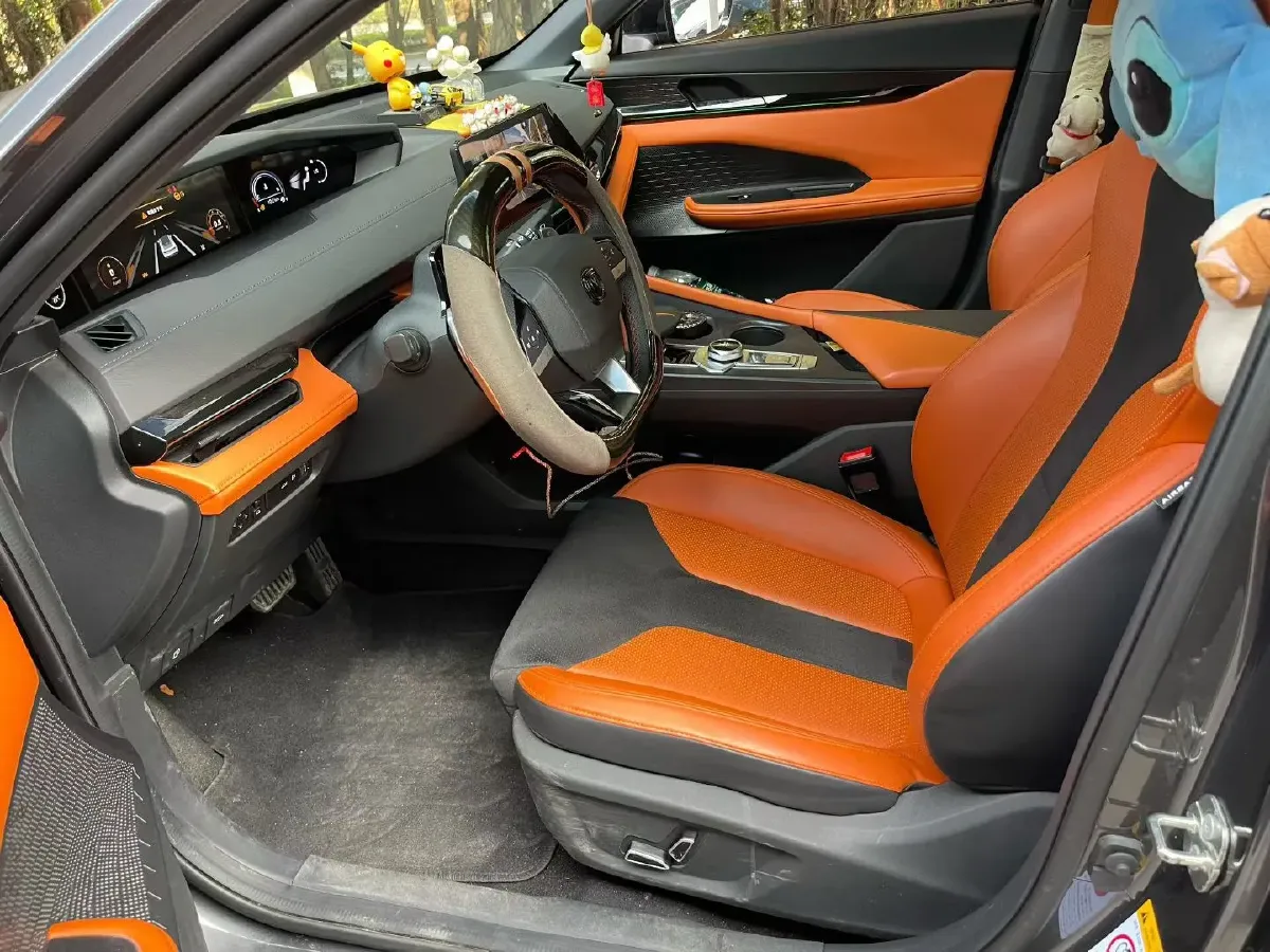 2023 ChangAn UNI-V 1.5T 188HP L4 7DCT,autocango,china used car exporter,china ev exporter,chinese used car exporter,chinese used ev exporter