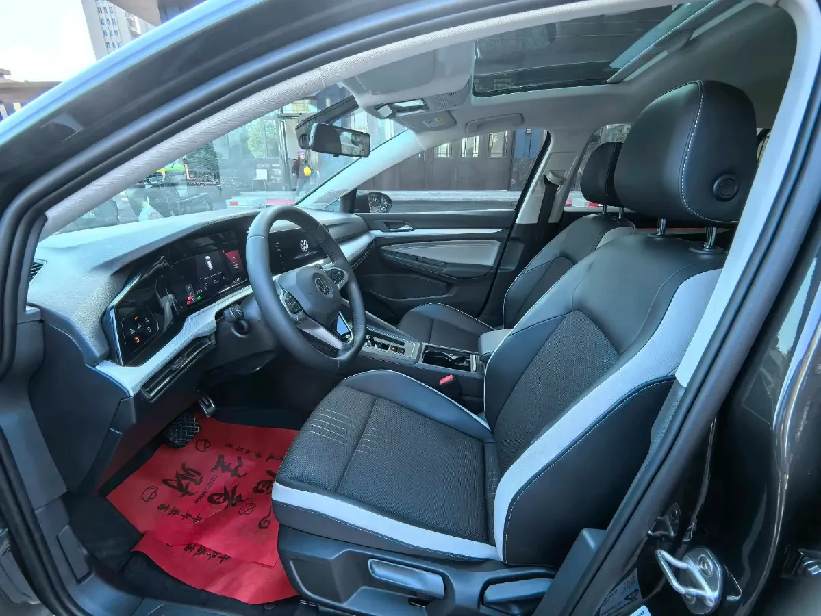 2023 Volkswagen Golf 1.4T 150HP L4 7DCT,autocango,china used car exporter,china ev exporter,chinese used car exporter,chinese used ev exporter