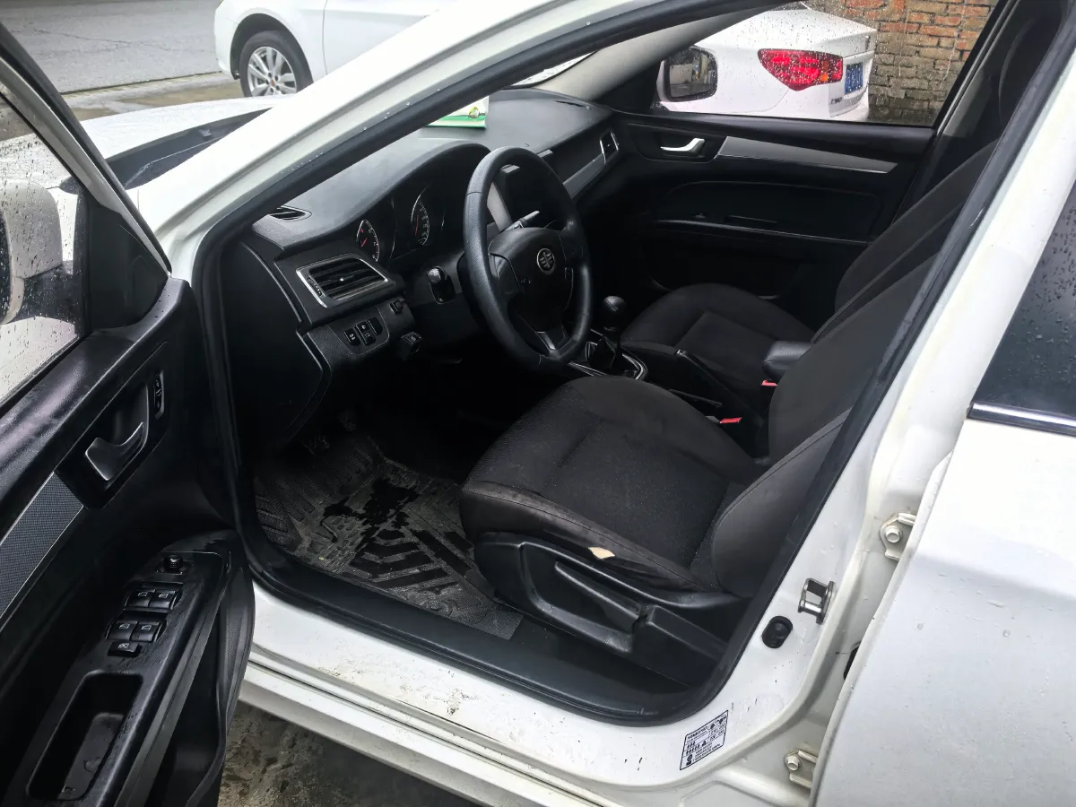 2018 Bestune B30 1.6L 109HP L4 5MT,autocango,china used car exporter,china ev exporter,chinese used car exporter,chinese used ev exporter