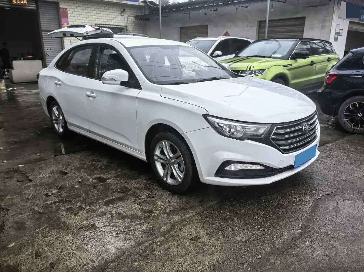 2018 Bestune B30 1.6L 109HP L4 5MT,autocango,china used car exporter,china ev exporter,chinese used car exporter,chinese used ev exporter