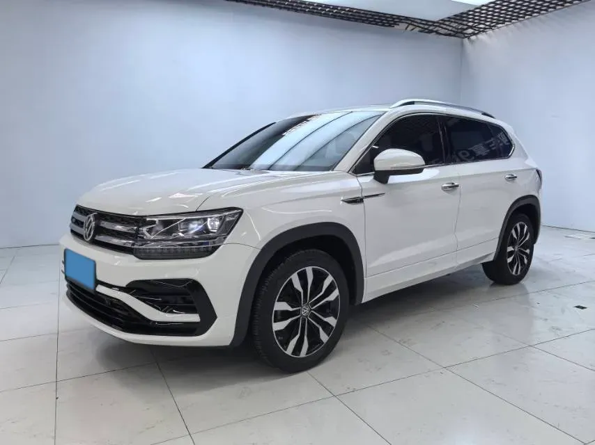 2019 MINI MINI 1.5T 102HP L3 7DCT,autocango,china used car exporter,china ev exporter,chinese used car exporter,chinese used ev exporter