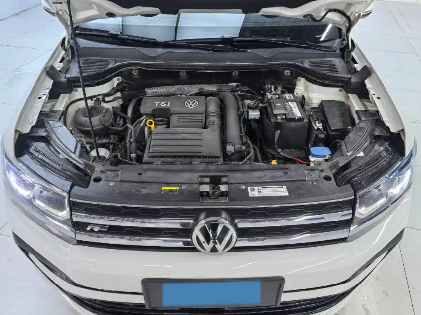 2019 MINI MINI 1.5T 102HP L3 7DCT,autocango,china used car exporter,china ev exporter,chinese used car exporter,chinese used ev exporter