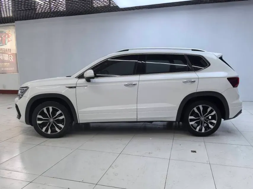 2019 MINI MINI 1.5T 102HP L3 7DCT,autocango,china used car exporter,china ev exporter,chinese used car exporter,chinese used ev exporter