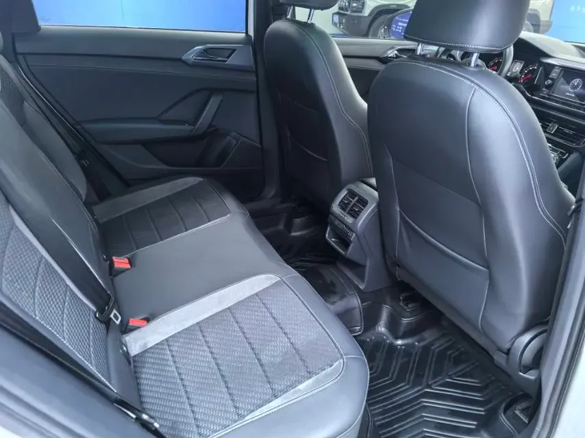 2019 MINI MINI 1.5T 102HP L3 7DCT,autocango,china used car exporter,china ev exporter,chinese used car exporter,chinese used ev exporter