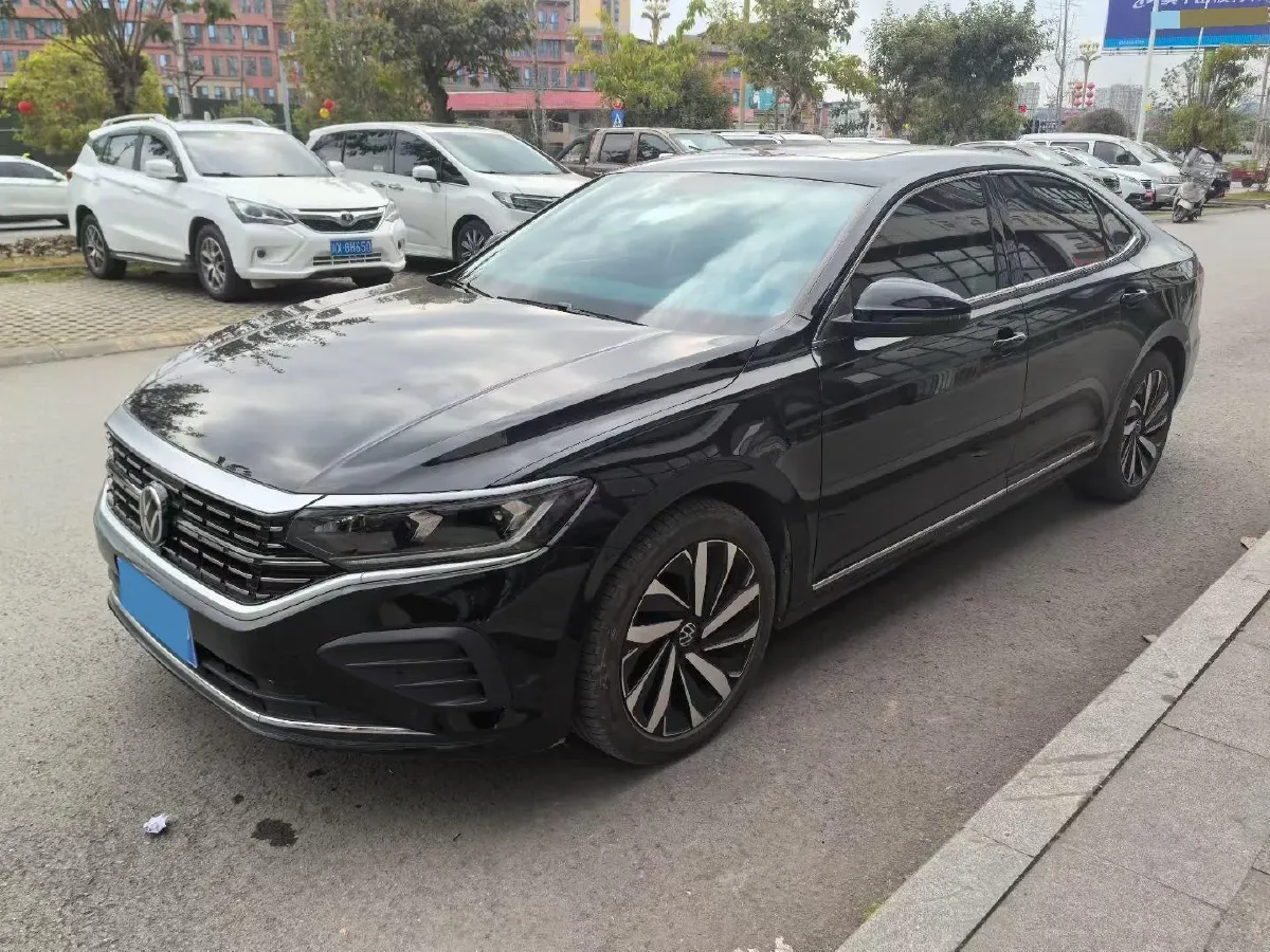 2025 Volkswagen Passat 2.0T 220HP L4 7DCT,autocango,china used car exporter,china ev exporter,chinese used car exporter,chinese used ev exporter