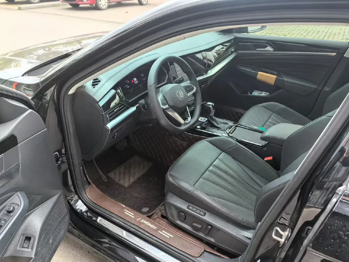 2025 Volkswagen Passat 2.0T 220HP L4 7DCT,autocango,china used car exporter,china ev exporter,chinese used car exporter,chinese used ev exporter