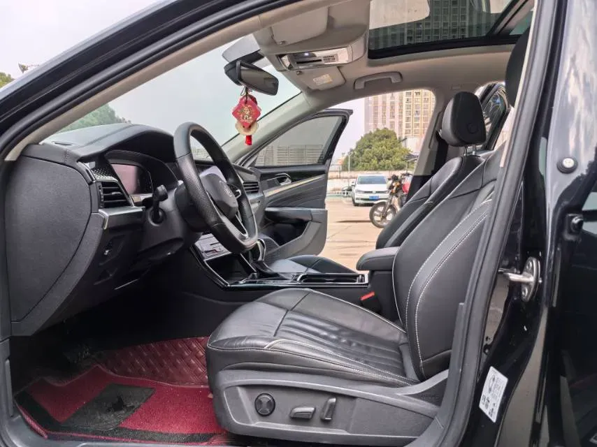 2023 Volkswagen Passat 2.0T 186HP L4 7DCT,autocango,china used car exporter,china ev exporter,chinese used car exporter,chinese used ev exporter