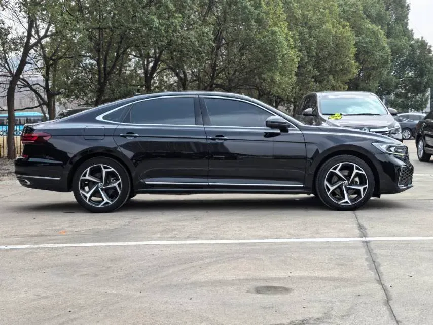 2023 Volkswagen Passat 2.0T 186HP L4 7DCT,autocango,china used car exporter,china ev exporter,chinese used car exporter,chinese used ev exporter