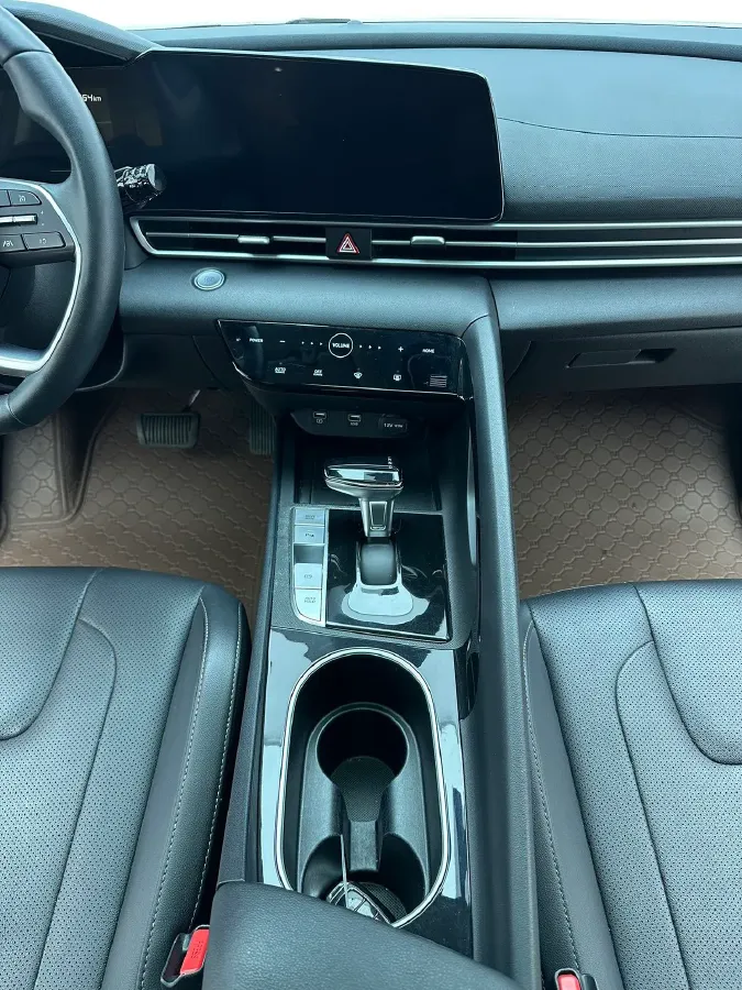 2021 Hyundai Elantra 1.5L 115HP L4 CVT,autocango,china used car exporter,china ev exporter,chinese used car exporter,chinese used ev exporter