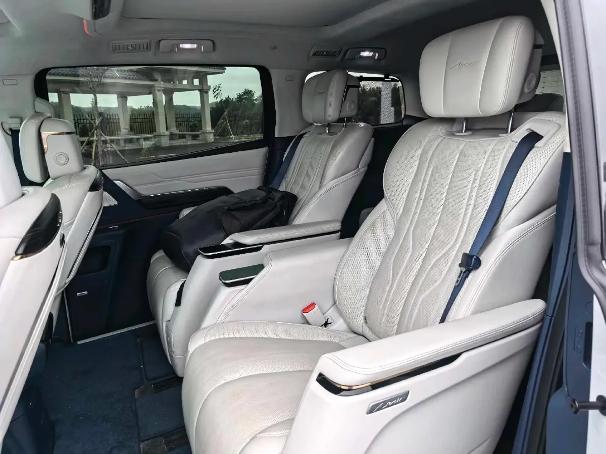 2023 Buick Century 2.0T 237HP L4 9AT,autocango,china used car exporter,china ev exporter,chinese used car exporter,chinese used ev exporter