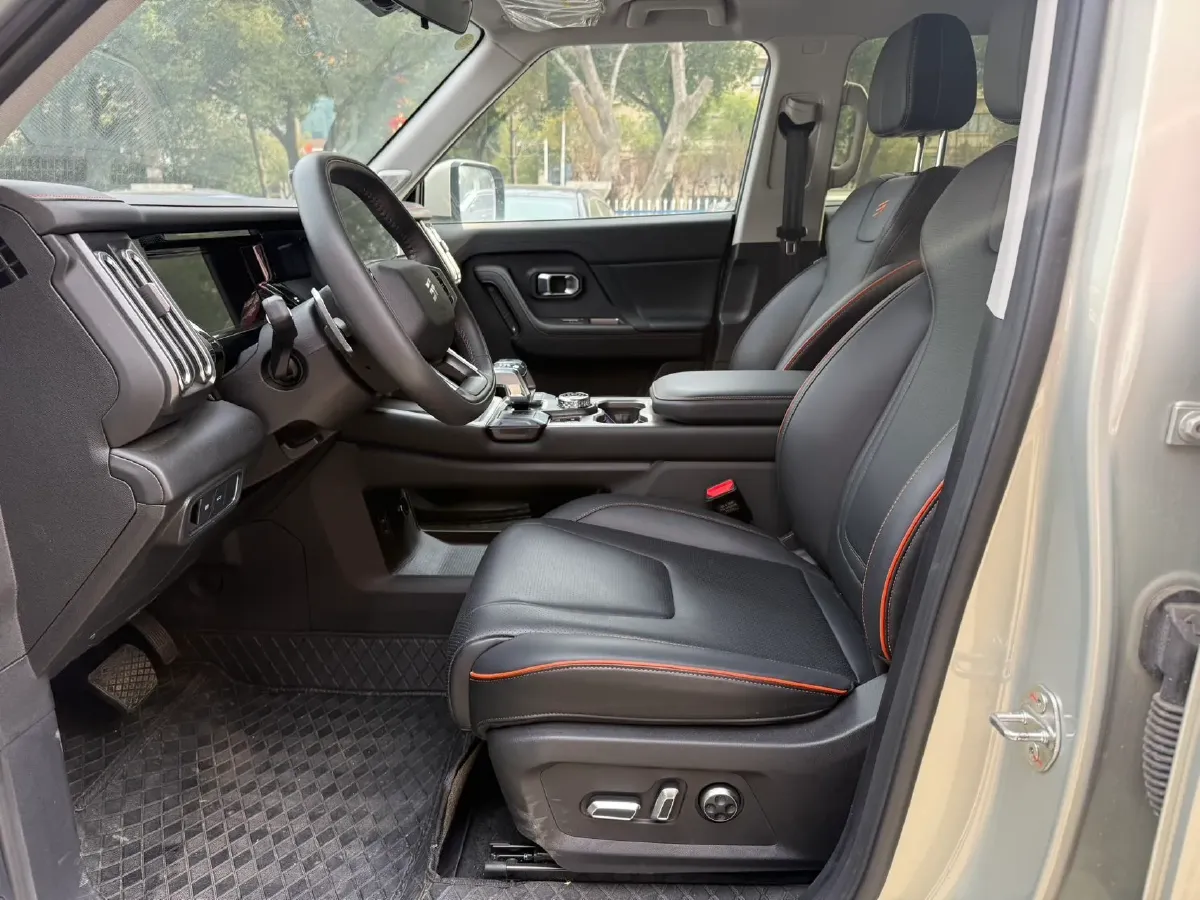 2025 Jetour Freeman 2.0T 254HP L4 8AT,autocango,china used car exporter,china ev exporter,chinese used car exporter,chinese used ev exporter