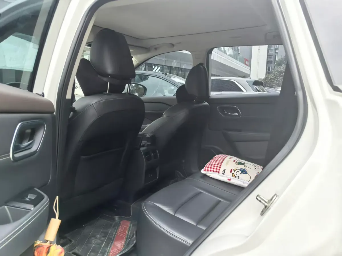 2021 Nissan X-Trail 1.5T 204HP L3 CVT,autocango,china used car exporter,china ev exporter,chinese used car exporter,chinese used ev exporter