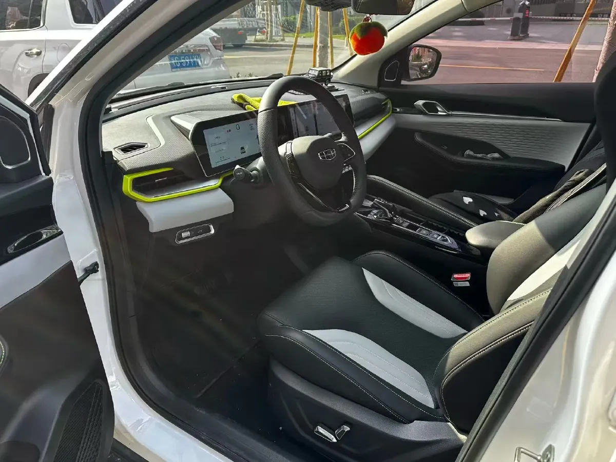 2022 Geely Coolray 1.5T 181HP L4 7DCT,autocango,china used car exporter,china ev exporter,chinese used car exporter,chinese used ev exporter