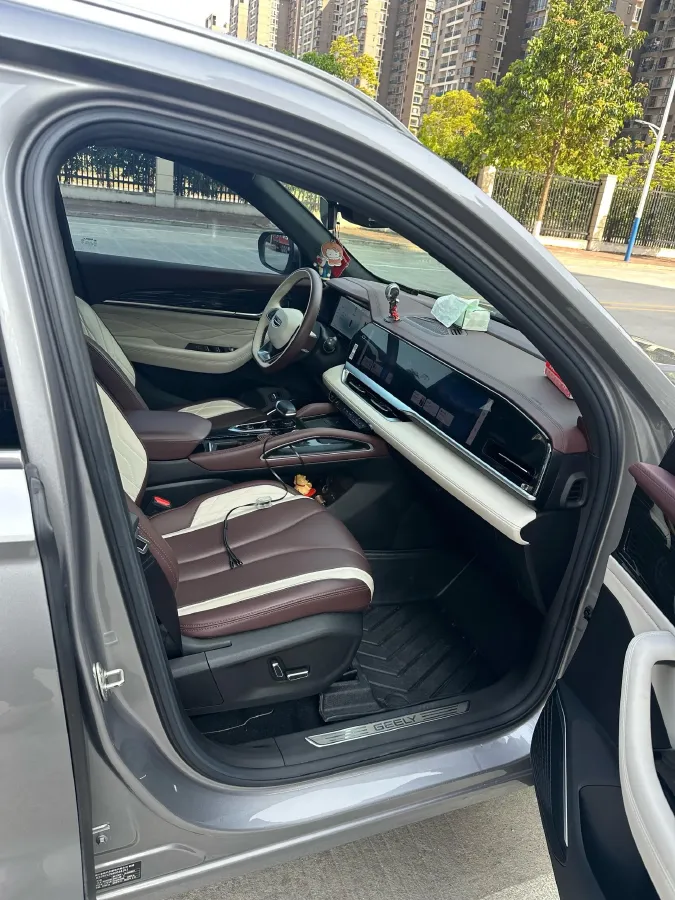 2023 Geely StarRay 2.0T 218HP L4 7DCT,autocango,china used car exporter,china ev exporter,chinese used car exporter,chinese used ev exporter