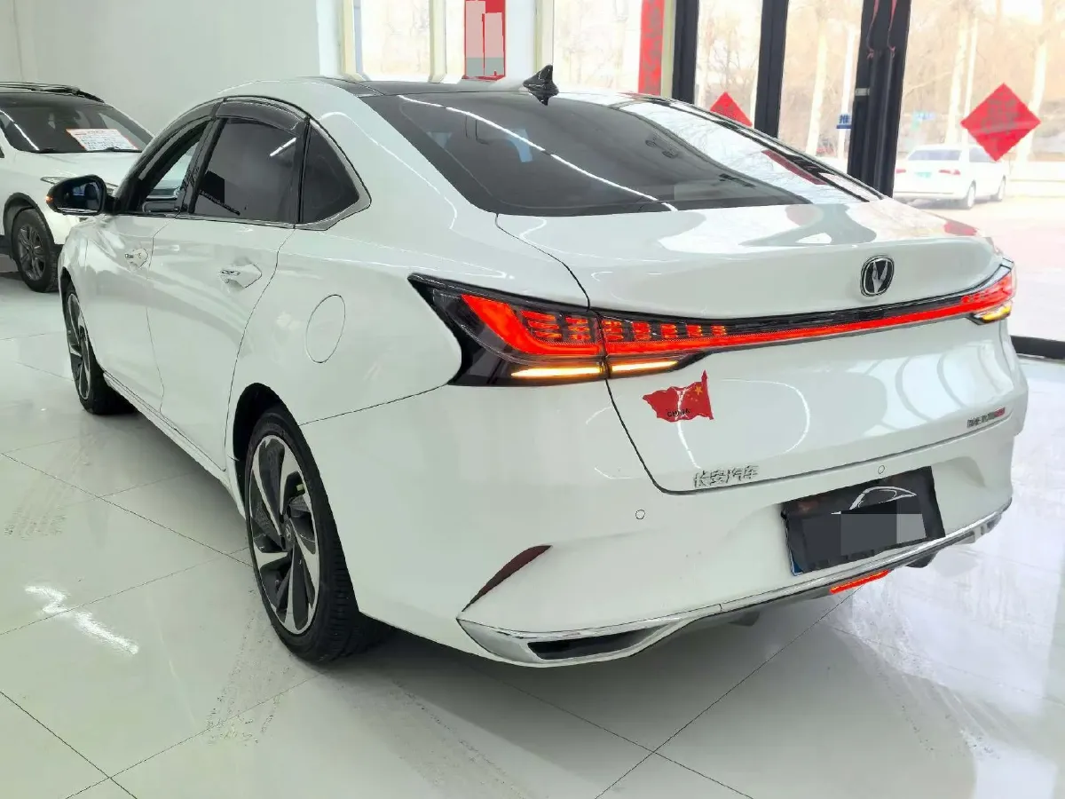 2023 ChangAn Raeton Plus 1.5T 188HP L4 7DCT,autocango,china used car exporter,china ev exporter,chinese used car exporter,chinese used ev exporter