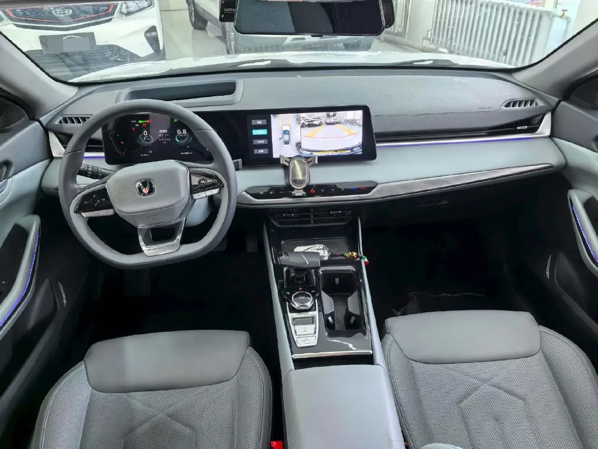 2023 ChangAn Raeton Plus 1.5T 188HP L4 7DCT,autocango,china used car exporter,china ev exporter,chinese used car exporter,chinese used ev exporter