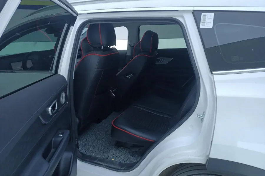 2025 Chery Tiggo 8 Plus 1.6T 197HP L4 7DCT,autocango,china used car exporter,china ev exporter,chinese used car exporter,chinese used ev exporter