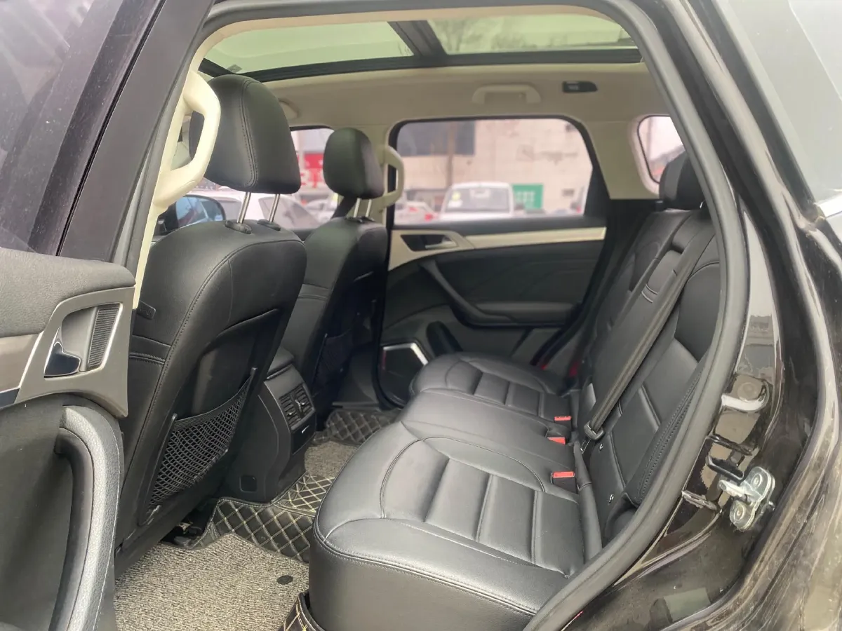 2016 Mitsubishi Outlander 2.0L 166HP L4 CVT,autocango,china used car exporter,china ev exporter,chinese used car exporter,chinese used ev exporter